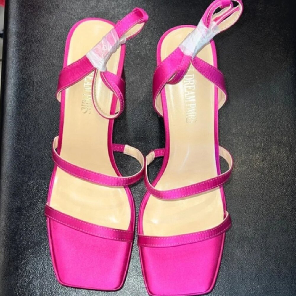 Dream Pairs Fuchsia Strappy Heels